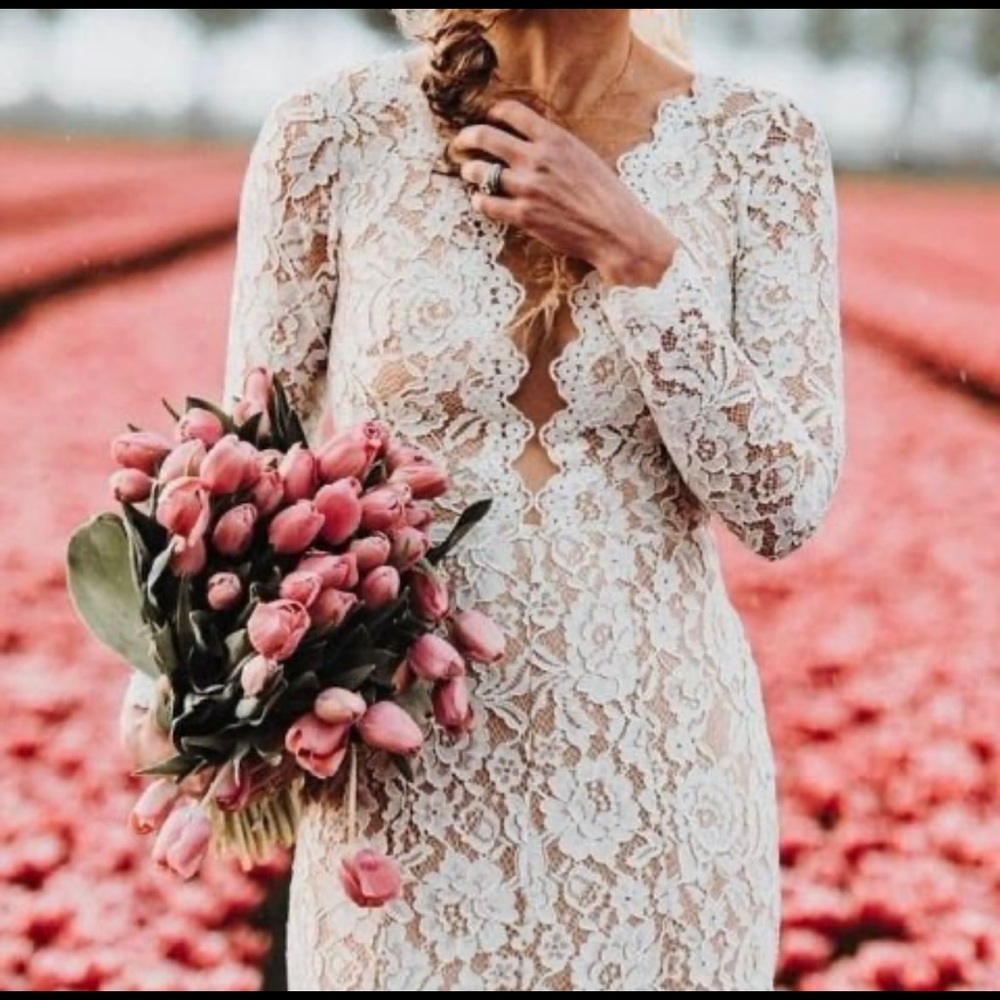 Tadashi Shoji Bridal short lace wedding dress